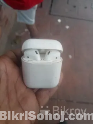 AirPods